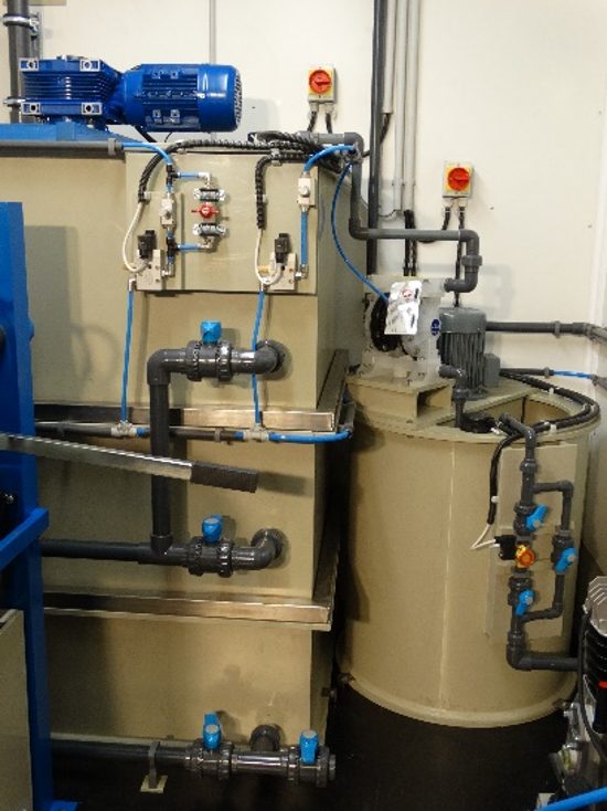 Equipo de dosificación química y coagulación: depuración de aguas residuales de la industria cárnica